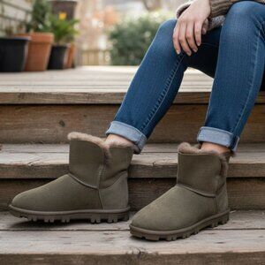 Kirkland 8 Real Fur Boots Shearling Sheepskin Suede Scalloped Fold over Shoes